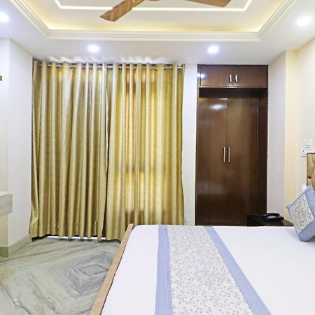 Hotel Samrat Residency 10 Mints Walking Distance Nizamuddin Railway Station New Delhi Exterior photo