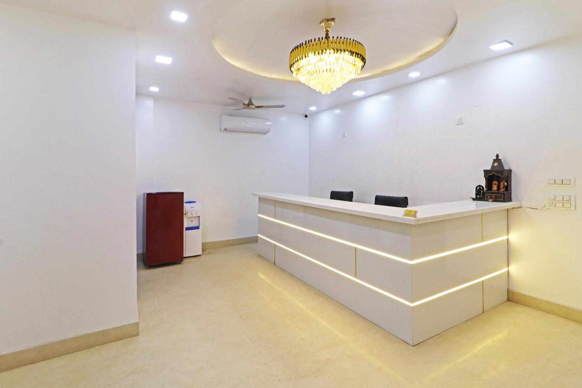 Hotel Samrat Residency 10 Mints Walking Distance Nizamuddin Railway Station New Delhi Exterior photo