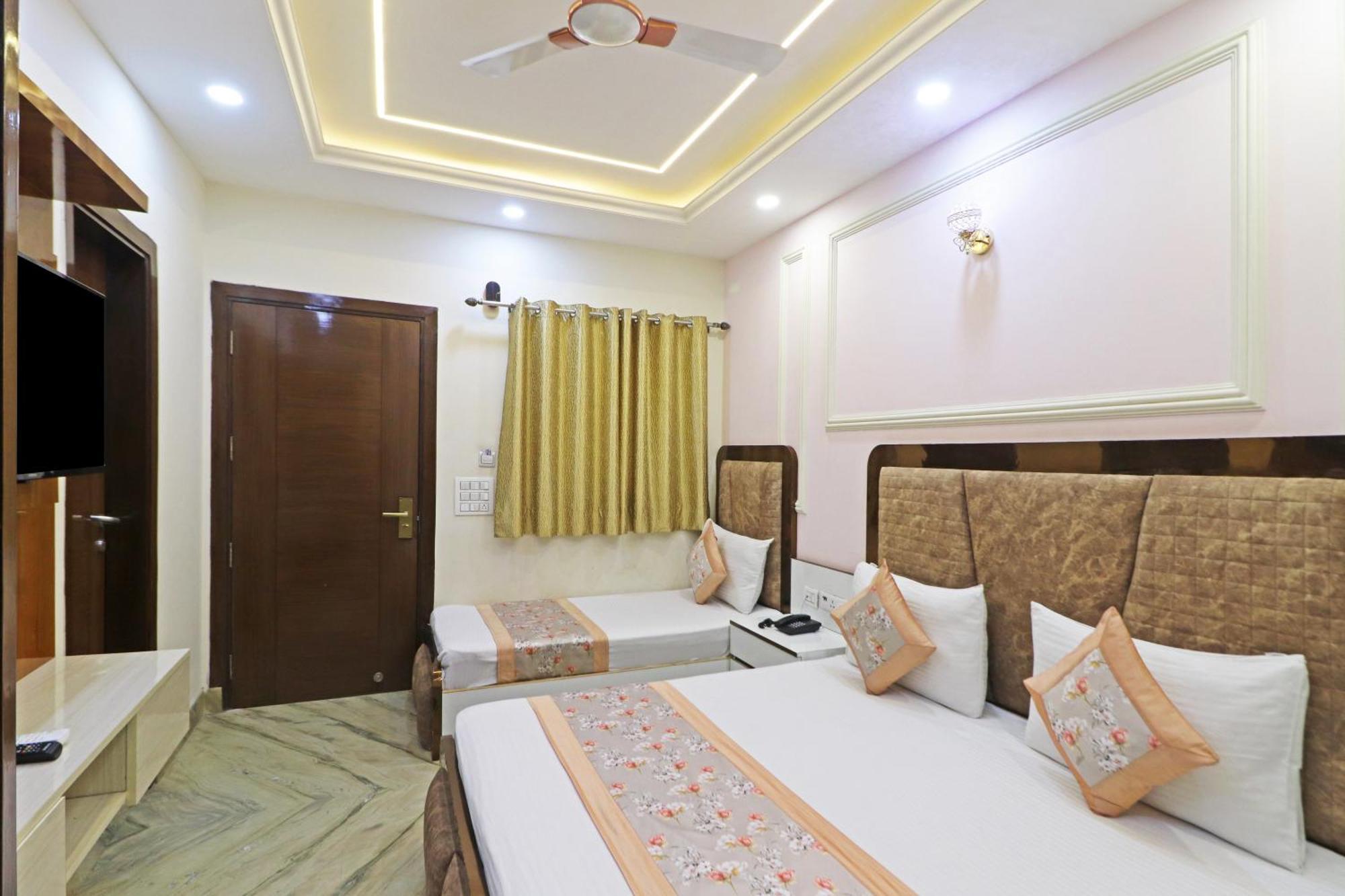 Hotel Samrat Residency 10 Mints Walking Distance Nizamuddin Railway Station New Delhi Exterior photo