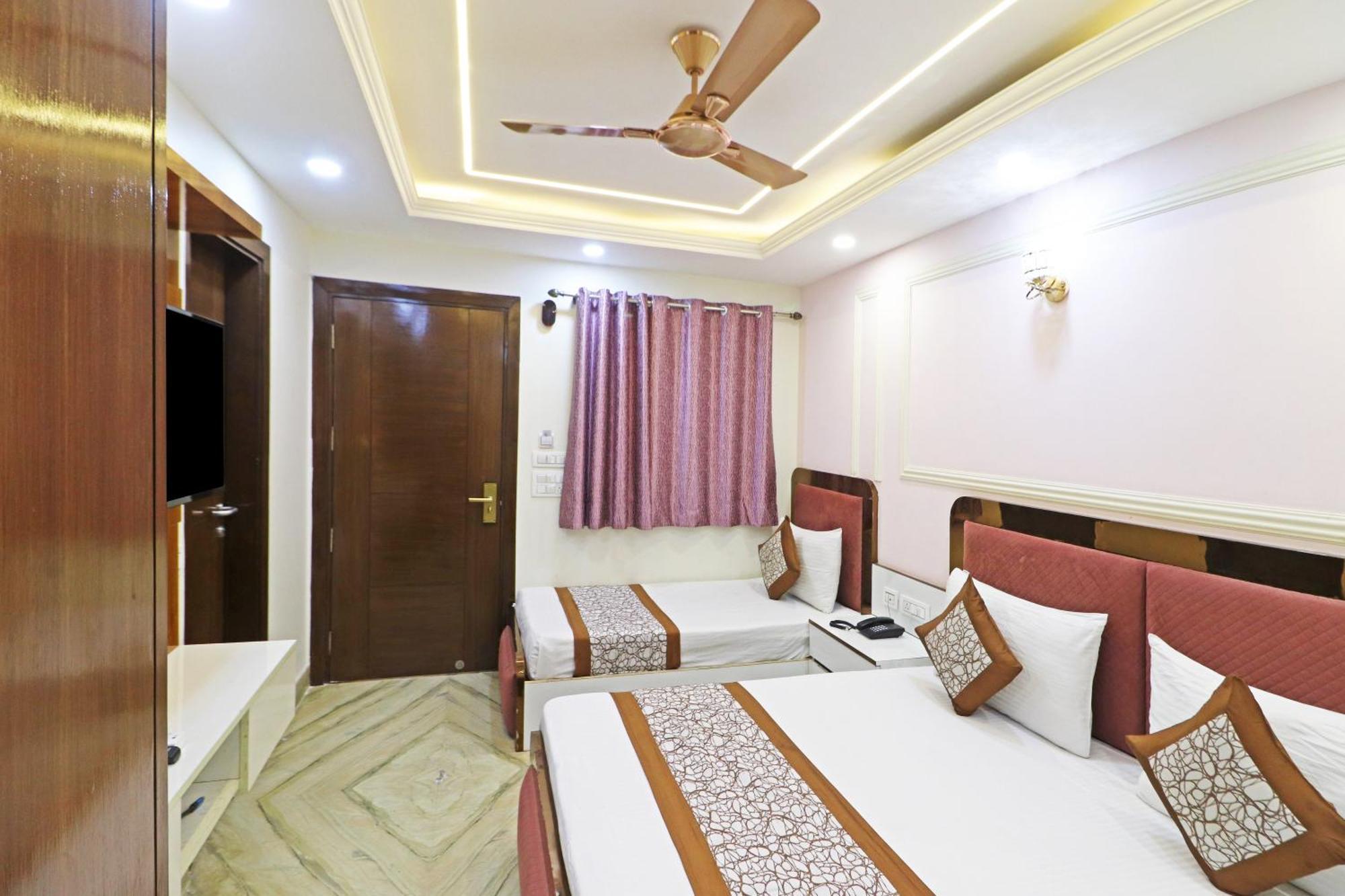 Hotel Samrat Residency 10 Mints Walking Distance Nizamuddin Railway Station New Delhi Exterior photo