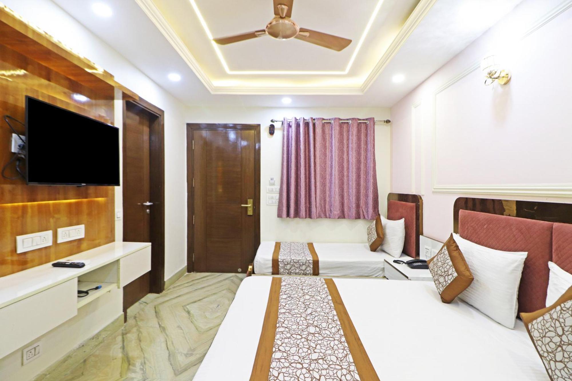 Hotel Samrat Residency 10 Mints Walking Distance Nizamuddin Railway Station New Delhi Exterior photo