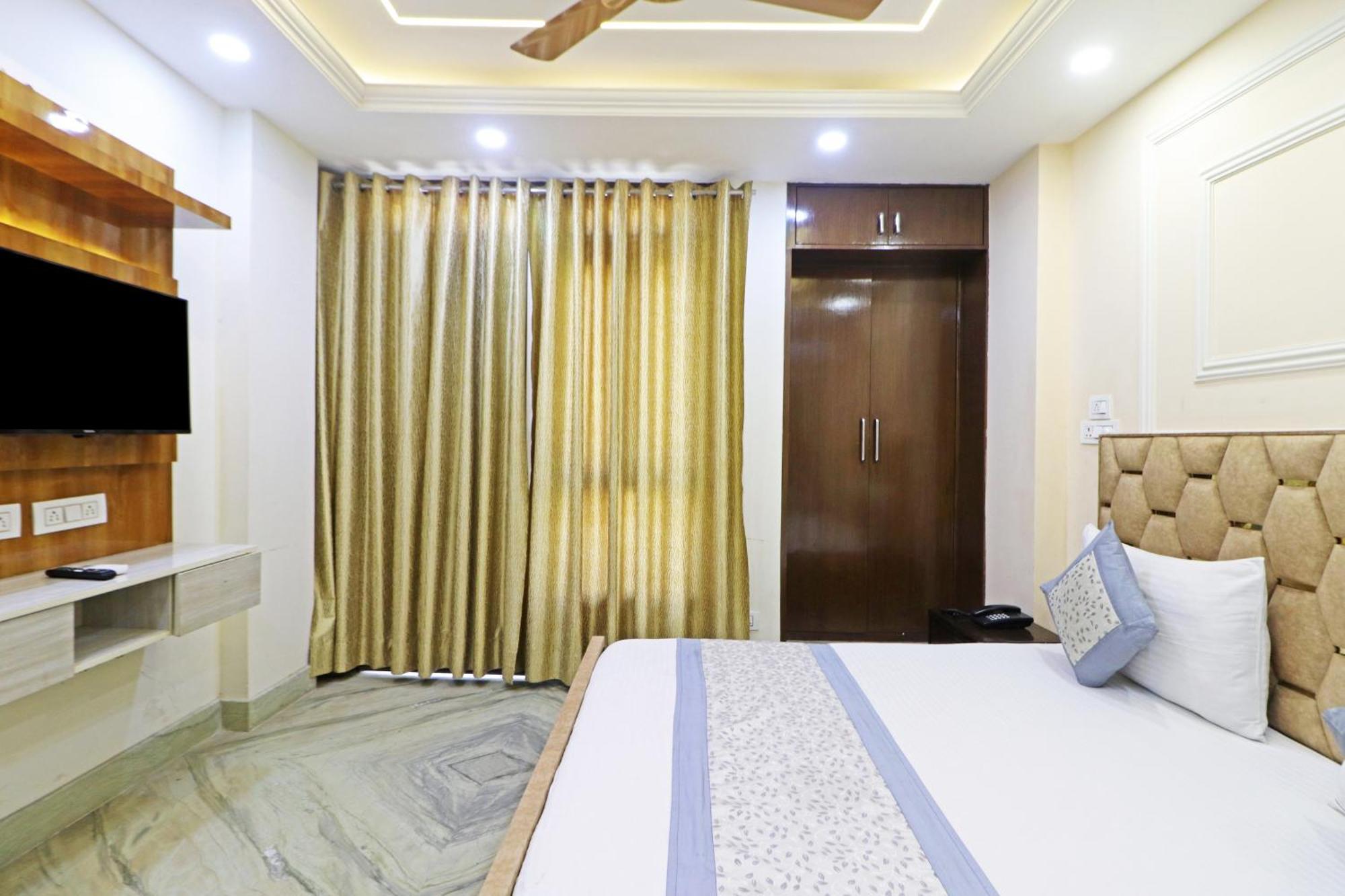 Hotel Samrat Residency 10 Mints Walking Distance Nizamuddin Railway Station New Delhi Exterior photo
