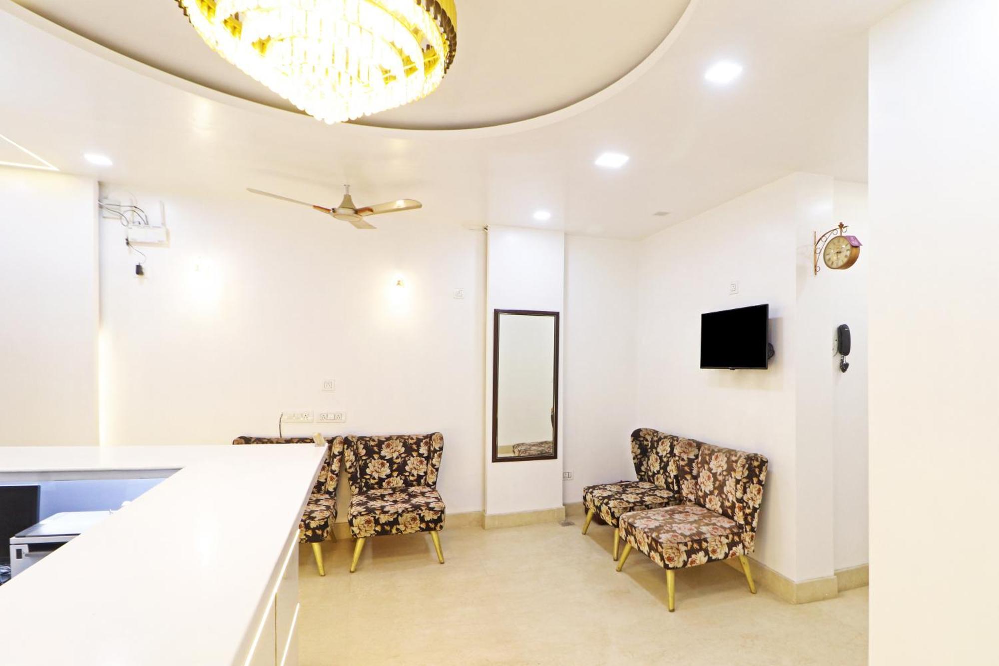 Hotel Samrat Residency 10 Mints Walking Distance Nizamuddin Railway Station New Delhi Exterior photo
