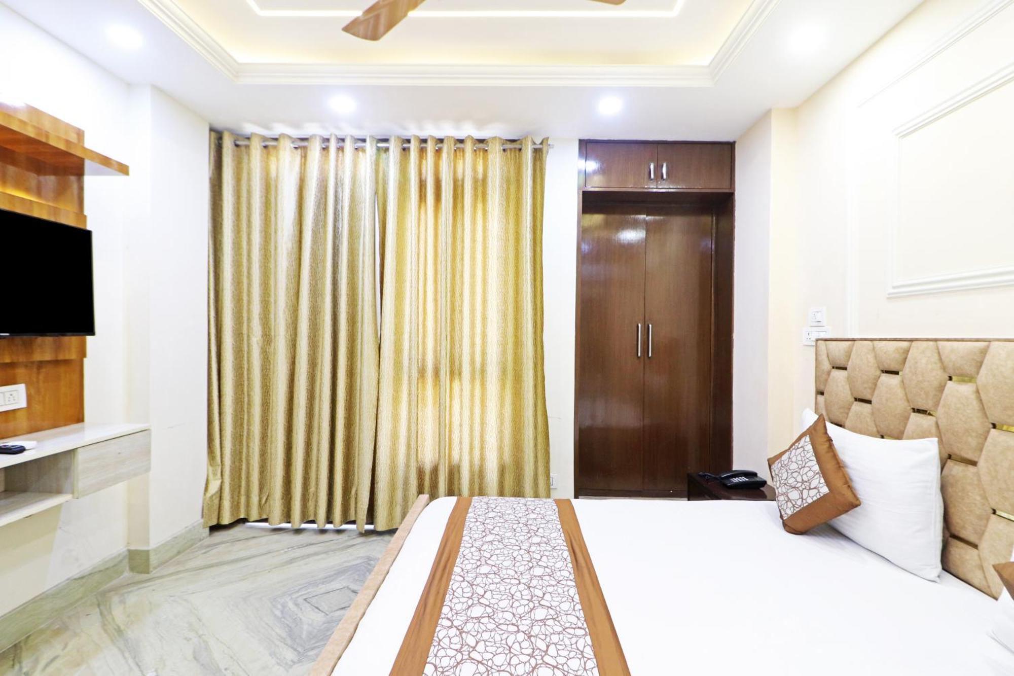 Hotel Samrat Residency 10 Mints Walking Distance Nizamuddin Railway Station New Delhi Exterior photo